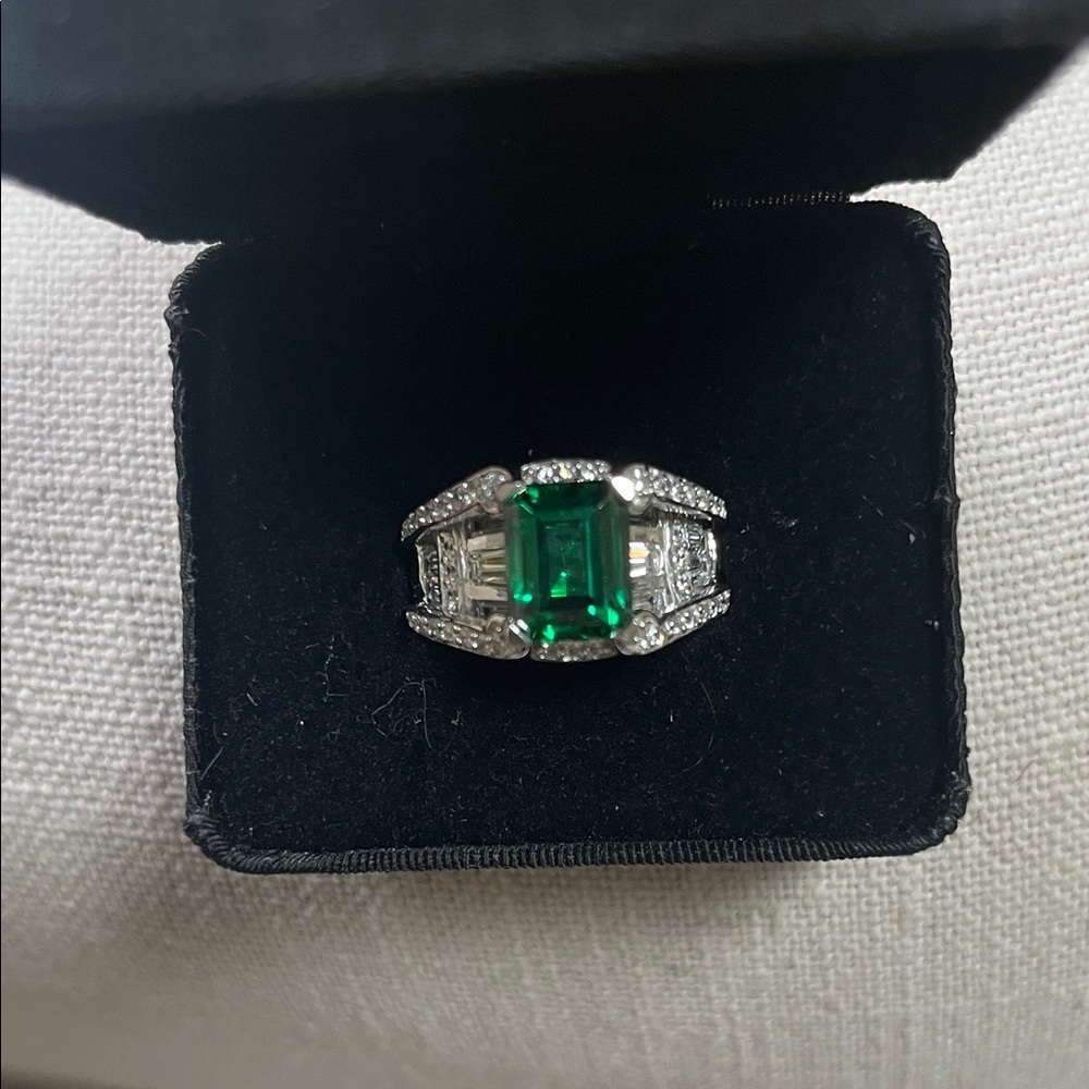 Victoria Wieck 925 Silver Ring with Emerald Green Gemstone Size 8 - Picture 5 of 11